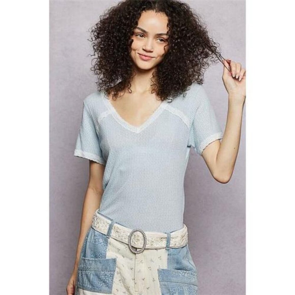 POL Lace‎ Detail V-Neck Short Sleeve Textured T-Shirt